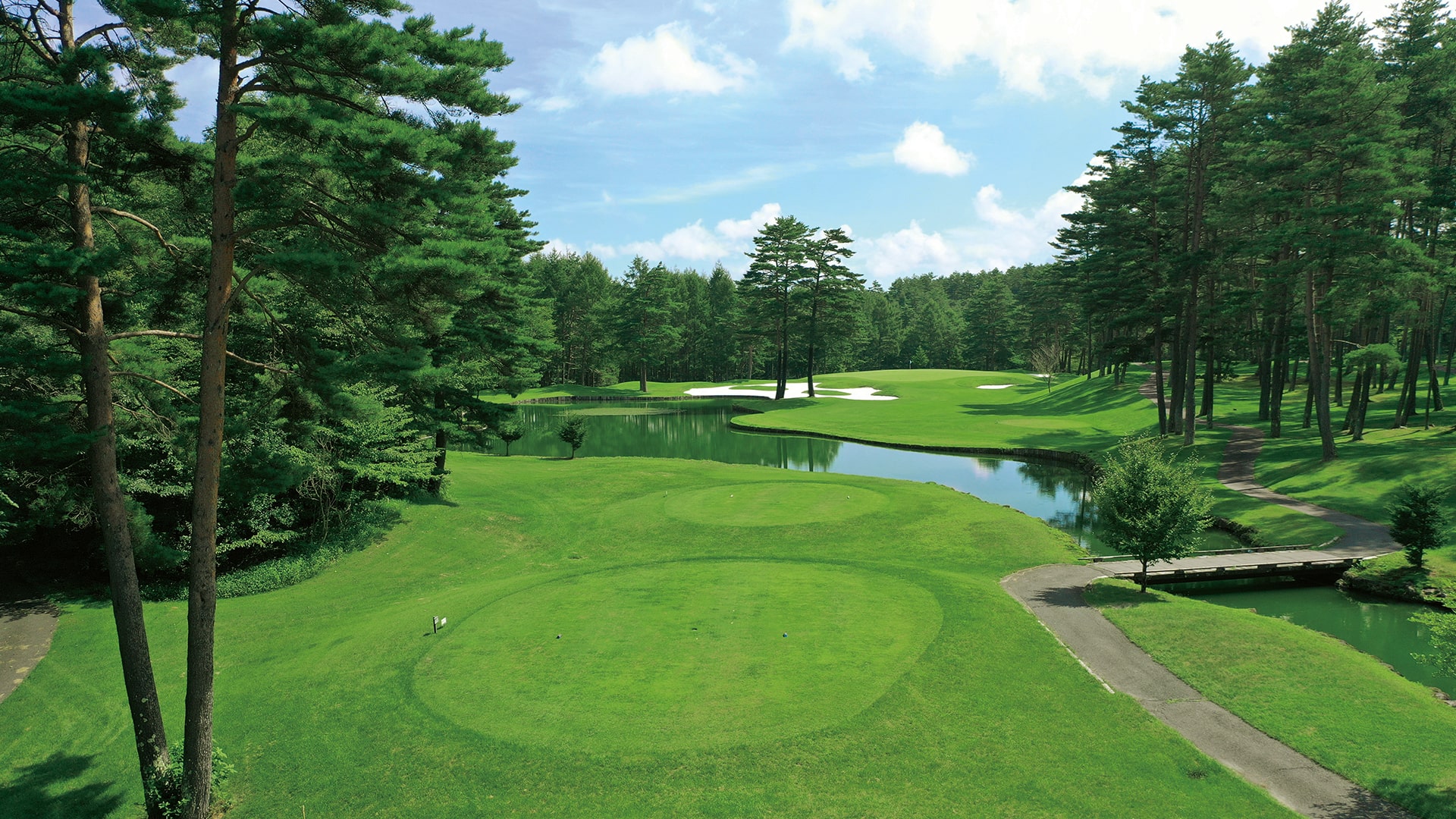 Royal Blue Golf Resortの公式サイトの画像(2/10)